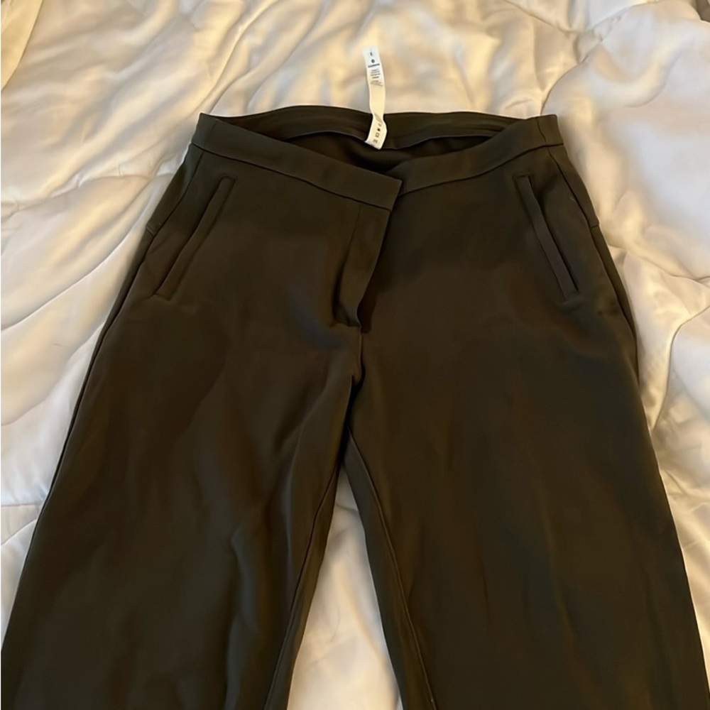 Lululemon green pants
